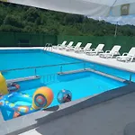 Vikendica, Bazen, Sedrvan, Rafting Na Uni, Quad Nyaraló *