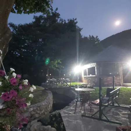 Vikendica, Bazen, Sedrvan, Rafting Na Uni, Quad Holiday home