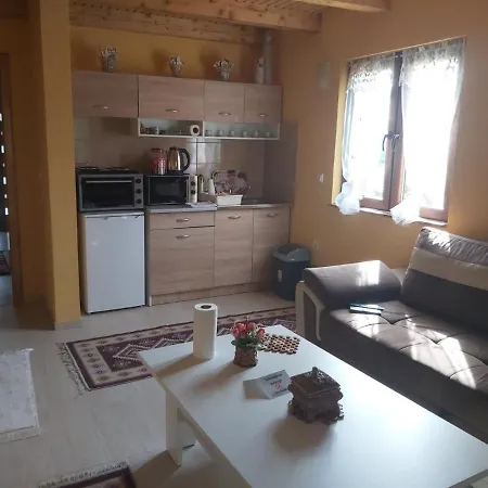 Vikendica, Bazen, Sedrvan, Rafting Na Uni, Quad