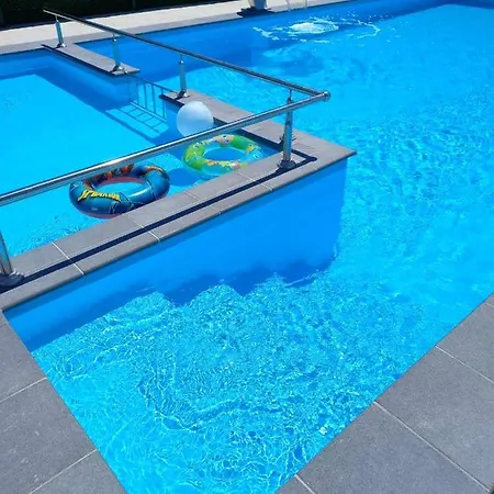 Vikendica, Bazen, Sedrvan, Rafting Na Uni, Quad *