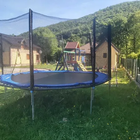 Vikendica, Bazen, Sedrvan, Rafting Na Uni, Quad *