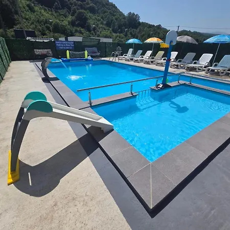 Vikendica, Bazen, Sedrvan, Rafting Na Uni, Quad Holiday home Bihac